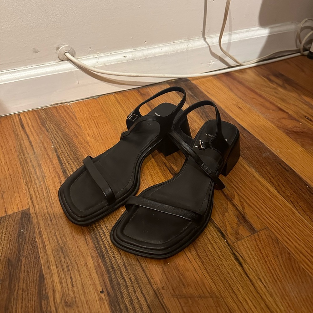 Vagabond Ines Buckled Sandal size 39